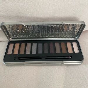 W7 Smokin’ Shades Eyeshadow Palette